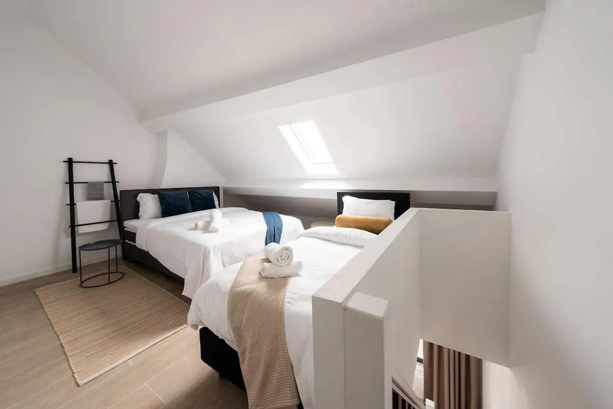 Appartamento Inviting 5-Person Duplex In Vibrant Anversa